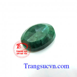 Viên ngọc lục bảo to
