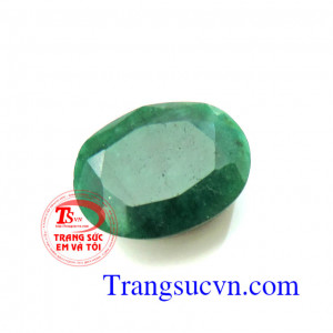 Viên ngọc lục bảo to