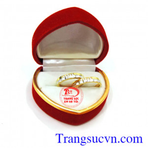 Nhẫn là nhẫn nhịn nhau trong mọi lúc trong cuộc sống gia đình,Đôi nhẫn cưới giá rẻ. 