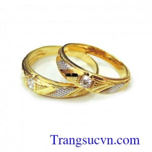 Nhẫn cưới chế tác vàng tây sáng bóng và bền đẹp. Cặp nhẫn cưới vàng giá rẻ