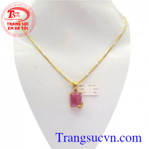 Bộ dây chuyên mặt đá ruby màu sắc tươi sáng, chất lượng đảm bảo, Bộ dây chuyên mặt đá ruby phù hợp phong cách thời trang khác nhau, mang lại sự dịu dàng, tinh tế và đẳng cấp
