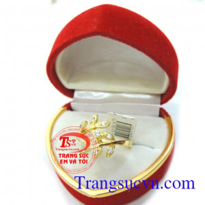 Nhẫn nữ lá ngọc cành vàng