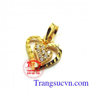 Mặt vàng trái tim dành cho nữ sang trọng vẻ đẹp mê luôn sáng bóng,chất lượng đảm bảo uy tín với đánh giá của khách hàng, sản phẩm dành cho phái đẹp, mặt dây chuyền vàng tim