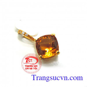 Mặt dây đá Citrine vàng đảm bảo chất lượng hợp thời trang và phong cách quyến rũ may mắn,hợp mệnh,mặt nữ vàng tây Mặt dây chuyền đá Sapphire thiên nhiên