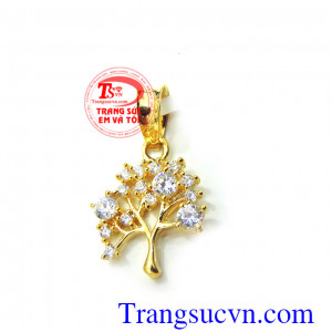 Bán chiếc Mặt dây cây tình yêu vàng tây 10k gắn đá là biểu tượng của cây sum xuê hoa quả của tình yêu, Mặt dây cây tình yêu phù hợp nhiều phong cách thời trang khác nhau, mang lại sự nhẹ nhàng, tinh tế và phong cách