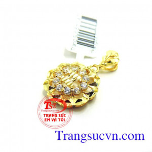 Mặt dây đeo cùng dây chuyền mảnh đảm bảo món quà ý nghĩa cho bạn lựa chọn trong dịp sinh nhật,kỷ niệm,lễ tết tuyệt đẹp