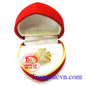 Nhẫn nữ Cỏ bốn lá