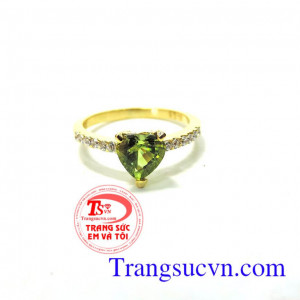 Nhẫn nữ peridot trái tim