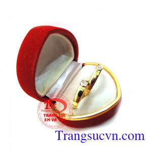 Nhẫn cưới là minh chứng cho tình yêu bền chặt đến đầu bạc răng long của các cặp vợ chồng. Nhẫn cưới giá rẻ trái tim