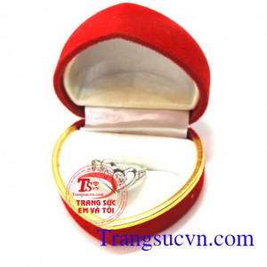 Nhẫn nữ trái tim vàng trắng