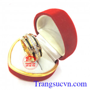 Trang sức vàng nhận giao hàng toàn quốc, chi phí thấp, an toàn, hiệu quả.