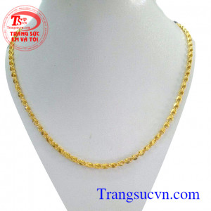 Vòng cổ vàng tây cho nam đeo cùng mặt dây rất hợp,sang trọng và sáng bền đẹp với kiểu dáng da dạng,Uy tín và Được người dùng ưa chuộng