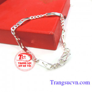 Lắc bạc chân trẻ em