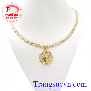 Bộ trang sức nữ đẹp vàng tây đảm bảo chất lượng chế tác trang sức nữ,dây chuyền kiềng,mặt dây tinh tế và sang trọng,bộ trang sức vàng