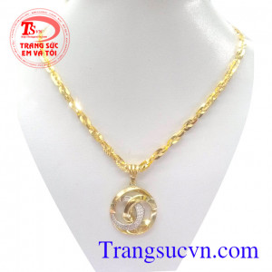 Bộ dây chuyền nữ đẳng cấp là món quà ý nghĩa cho người yêu thương