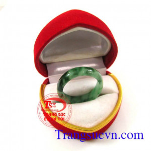 Nhẫn Jadeite thời trang