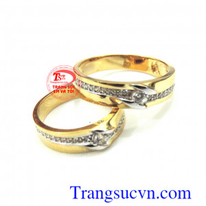 Đôi nhẫn hạnh phúc