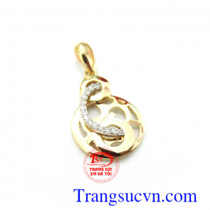 Mặt chuyền nữ,mặt dây vàng đẹp,đeo hợp thời trang,mặt dây chuyền sáng bóng. Mặt dây chuyền nữ vàng là món quà tuyệt vời cho người yêu thương những dịp ý nghĩa