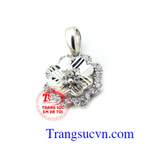 Mặt vàng trắng 18k hoa anh đào