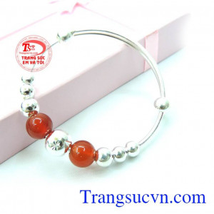 Lắc bạc trẻ em đá đỏ Lắc chân, lắc tay cho bé yêu từ đơn giản đến hình thù ngộ nghĩnh đánh yêu cho bé