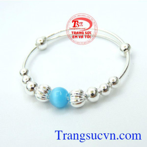 Lắc bạc đá xanh nước