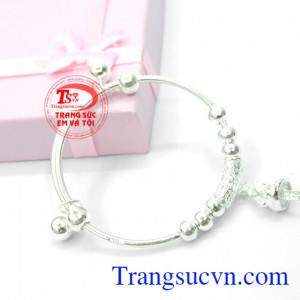 Khánh lắc bạc đẹp Lắc chân, lắc tay cho bé yêu từ đơn giản đến hình thù ngộ nghĩnh đánh yêu Khánh lắc bạc đẹp