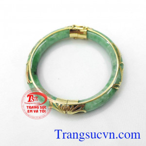 Vòng ngọc bọc vàng món quà ý nghĩa