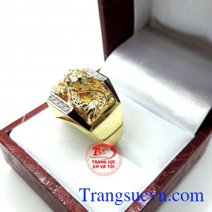 Nhẫn nam mặt rồng hộ mệnh