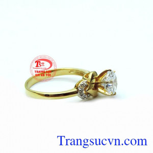 Nhẫn kim nhân tạo nữ