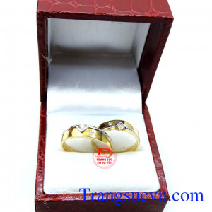 Cặp nhẫn cưới nhịp đập tình yêu