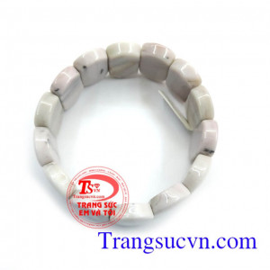 Vòng gỗ hóa thach