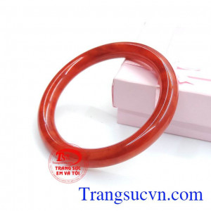 Vòng ngọc cẩm thạch màu đỏ