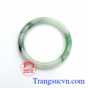 Vòng ngọc cẩm thạch đẹp