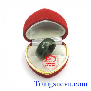 Nhẫn ngọc bích ngón út là nhẫn phong thuỷ tên quốc tế Nephirer đem lại sức khoẻ,tốt cho thận.Nhẫn ngọc nephrit tự nhiên nhập khẩu, giá rẻ đảm bảo uy tín