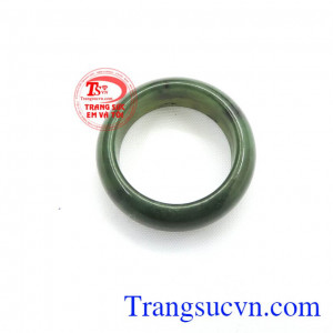 Nhẫn đeo đẹp bền tinh tế