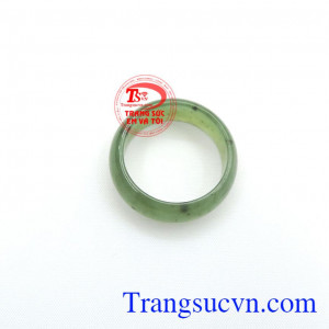Nhẫn đá màu xanh ngọc Nephirer đem lại sức khoẻ,tốt cho thận.Nhẫn ngọc nephrit tự nhiên nhập khẩu, giá rẻ đảm bảo uy tín