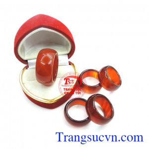 Nhẫn mã não đỏ phong thủy món quà tặng ý nghĩa dành cho người thân, bạn bè.