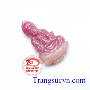 Phật bà Ruby thiên nhiên