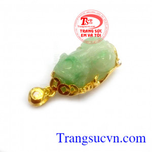 Tỳ hưu vàng giá rẻ Mặt dây chuyền nam chạm khắc bọc vàng 14k sáng bóng đảm bảo chất lượng hợp thời trang, sang trọng và phong thủy.