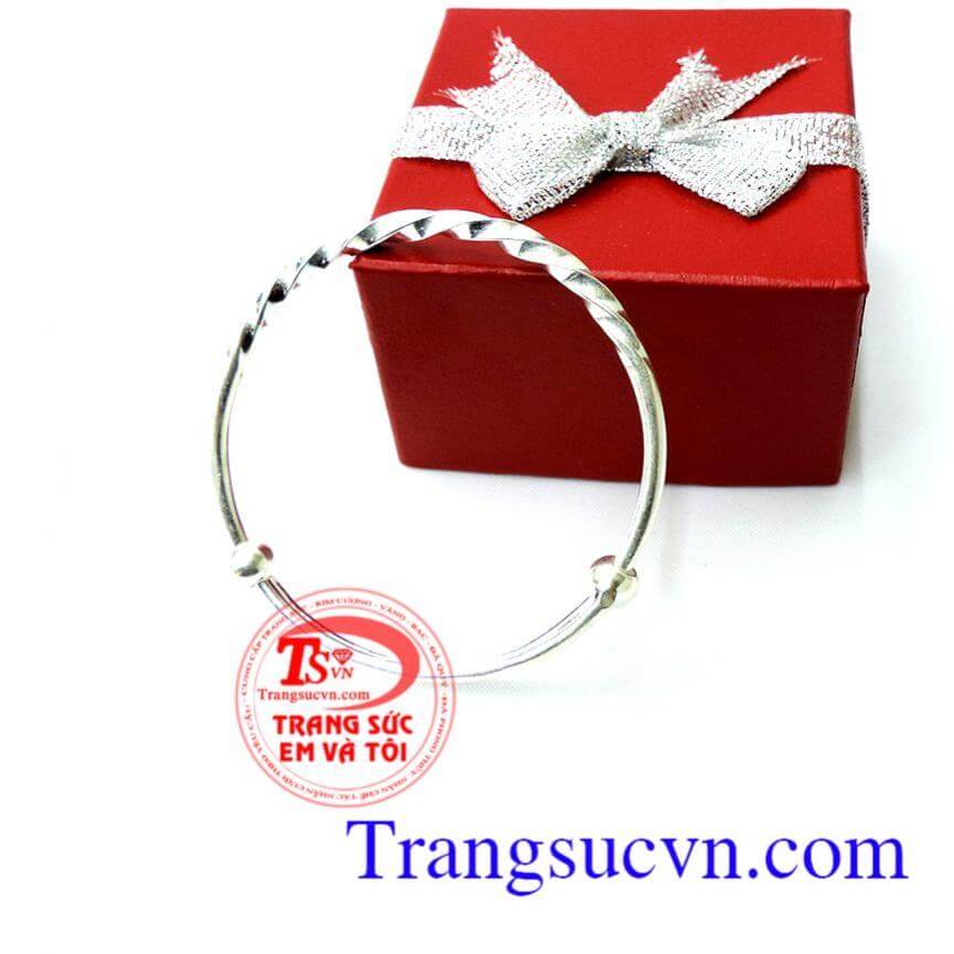 Lắc bạc trẻ em xoắn ốc