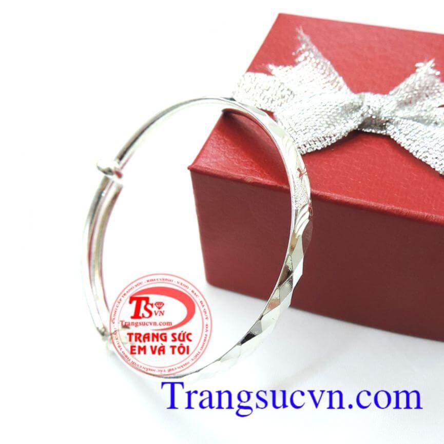 Lắc bạc trẻ em thiết kế tinh tế