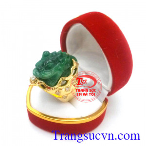 Nhẫn thiềm thừ ngọc cẩm thạch