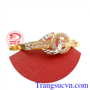 Vòng tay vàng đính đá đảm bảo chất lượng dành cho nữ