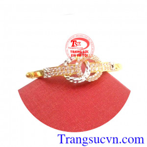 Vòng vàng tây là món quà ý nghĩa