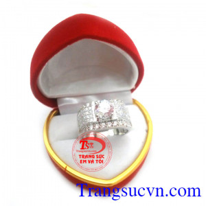 Bán chiếc Nhẫn nam vàng trắng 18k đảm bảo chất lượng nhẫn vàng trắng 75%Au tiêu chuẩn quốc tế,sáng bóng,bền đẹp,hợp thời trang,nhẫn nam kim cương đẳng cấp,nhẫn nam đẹp Uy tín,Khách hàng ưa chuộng vàng trắng giao toàn quốc thanh toán an toàn tuyệt đối.