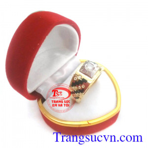 Nhẫn nam thiết kế đơn giản mà sang trọng, bán nhẫn nam 10k, nhẫn nam vàng tây thiết kế theo yêu cầu, nhẫn nam vàng tây độc đáo, đẹp, hợp thời trang, sang trọng. Bán nhẫn nam 10k giao hàng toàn quốc, bảo hành 6 tháng uy tín.