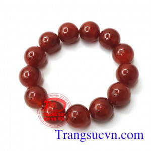 Chuỗi mã não nâu đỏ, Đeo những trang sức đá chế tác từ đá Mã Não có thể làm giảm tính bảo thủ, làm mất đi áp lực, hoá giải những sự cãi vã của các mối quan hệ, đem lại sự êm ấm, bình thản và may mắn.