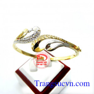 Vòng tay vàng sang trọng dành cho nữ,vòng tay vàng đeo hợp thời trang.
