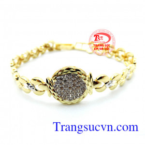 Chiếc lắc nữ quý vàng