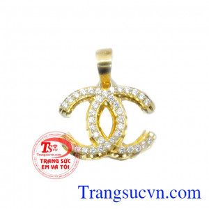 Mặt dây chuyền nữ luôn được phái đẹp ưa chuộng nhiều năm liền, Giao toàn quốc bảo hành chu đáo